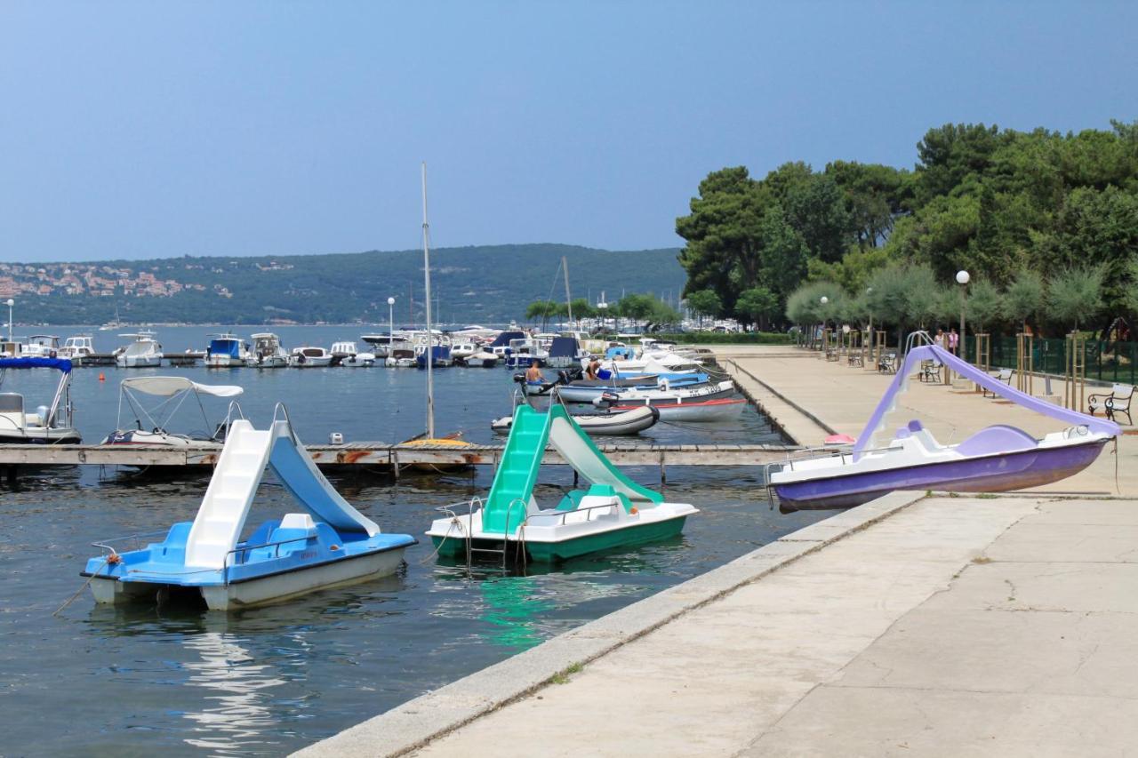Apartments With A Parking Space Punat, Krk - 5410 Экстерьер фото