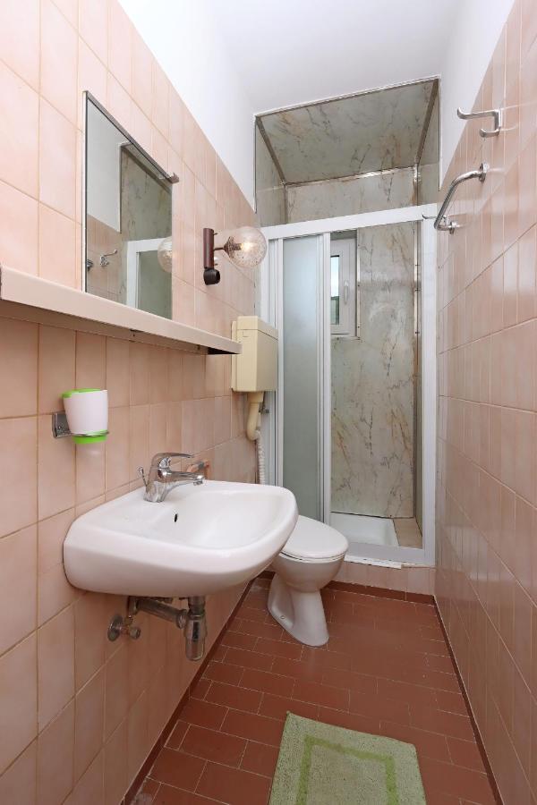 Apartments With A Parking Space Punat, Krk - 5410 Экстерьер фото